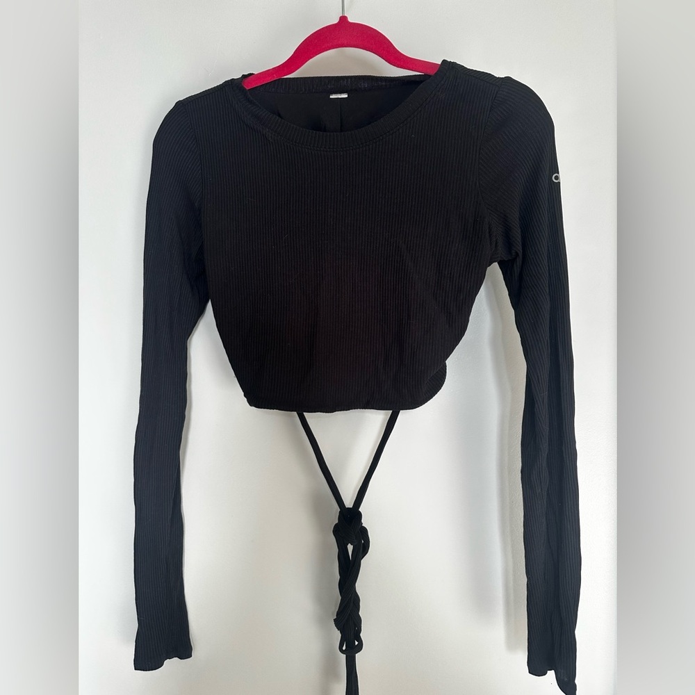 ALO crop open back long sleeve shirt